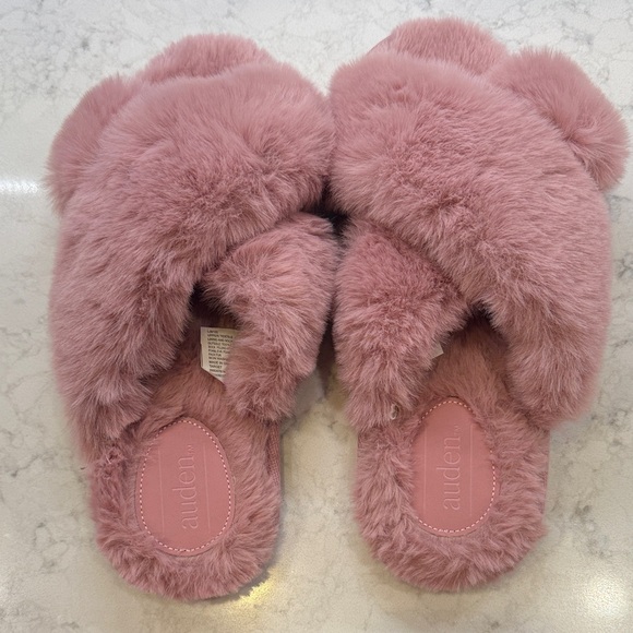 Pink Fuzzy Slippers, Auden, Women’s Size 9/10, Never Worn - Picture 3 of 3